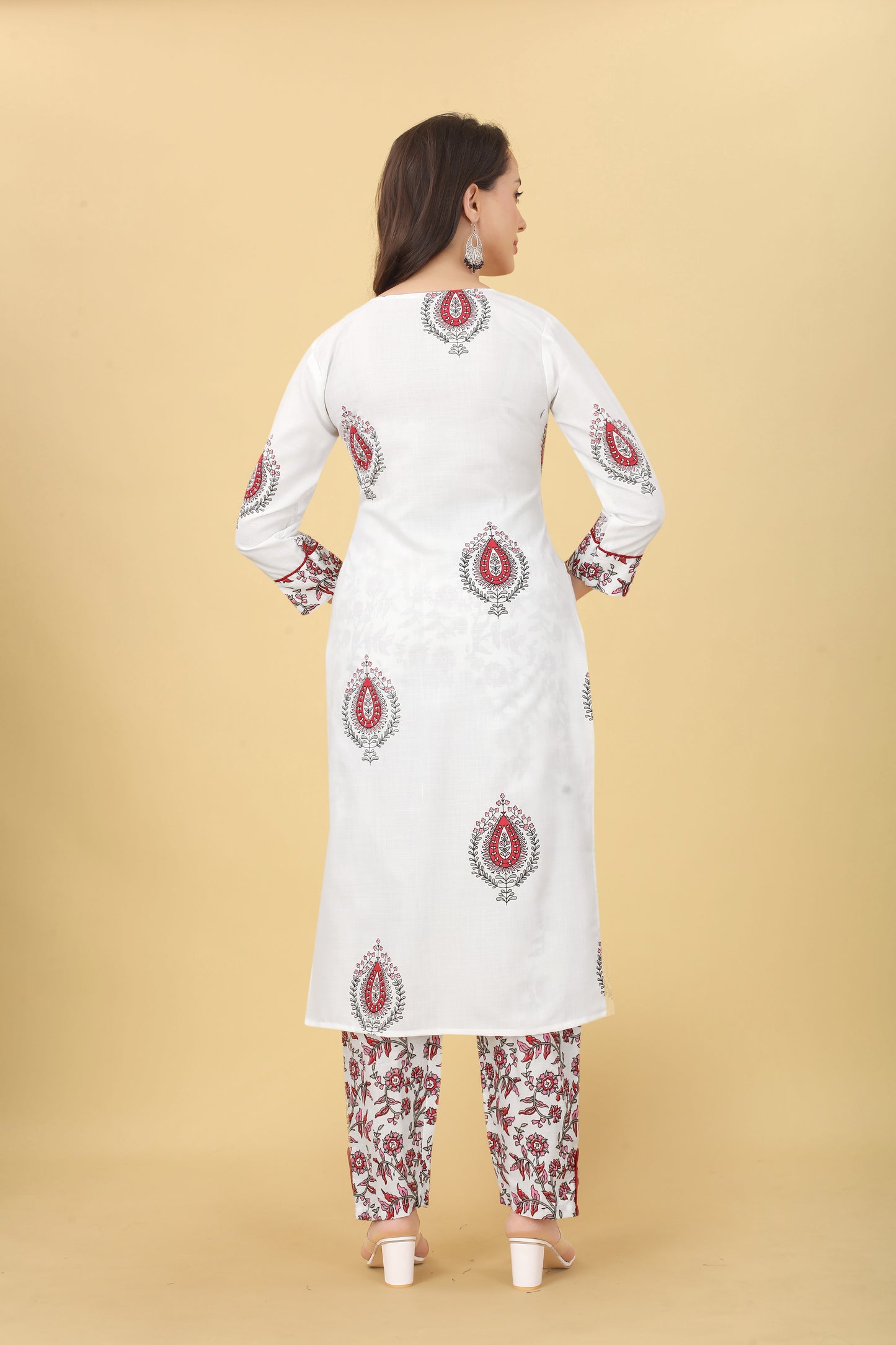 White Women Cotton Fabric Printed Straight Kurti With Pant