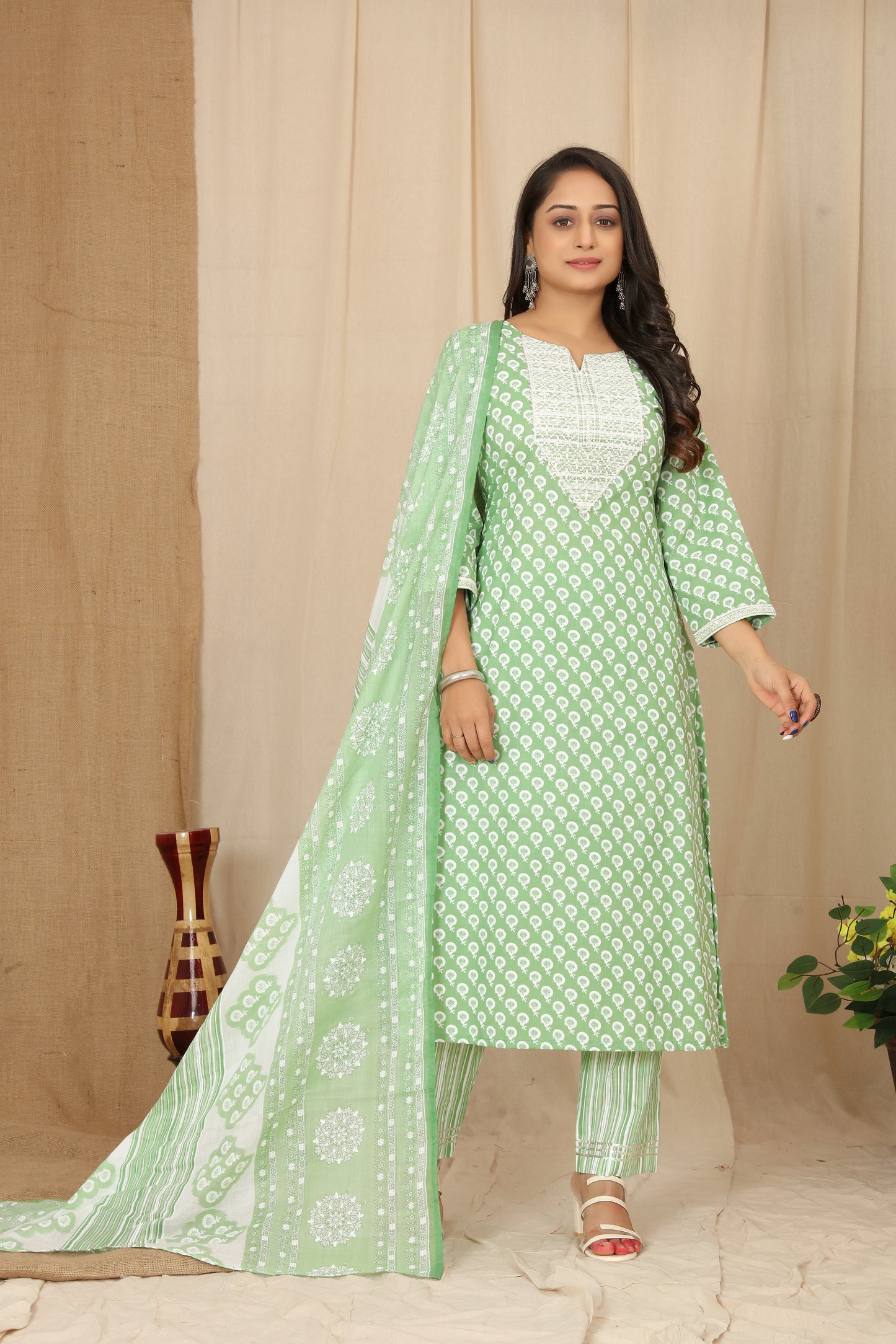 Green Women Cotton Straight Kurti,Pant Dupatta Set.