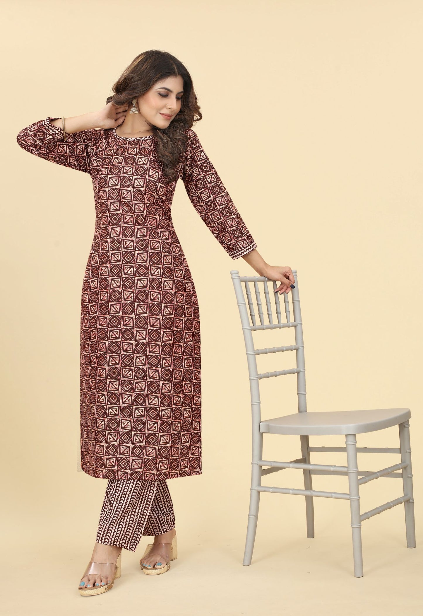 Printed Regular Straight Kurta Set with Trouser